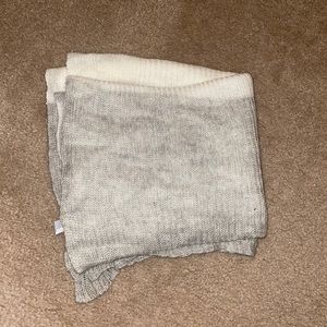 American Eagle Outfitters Women’s Scarf